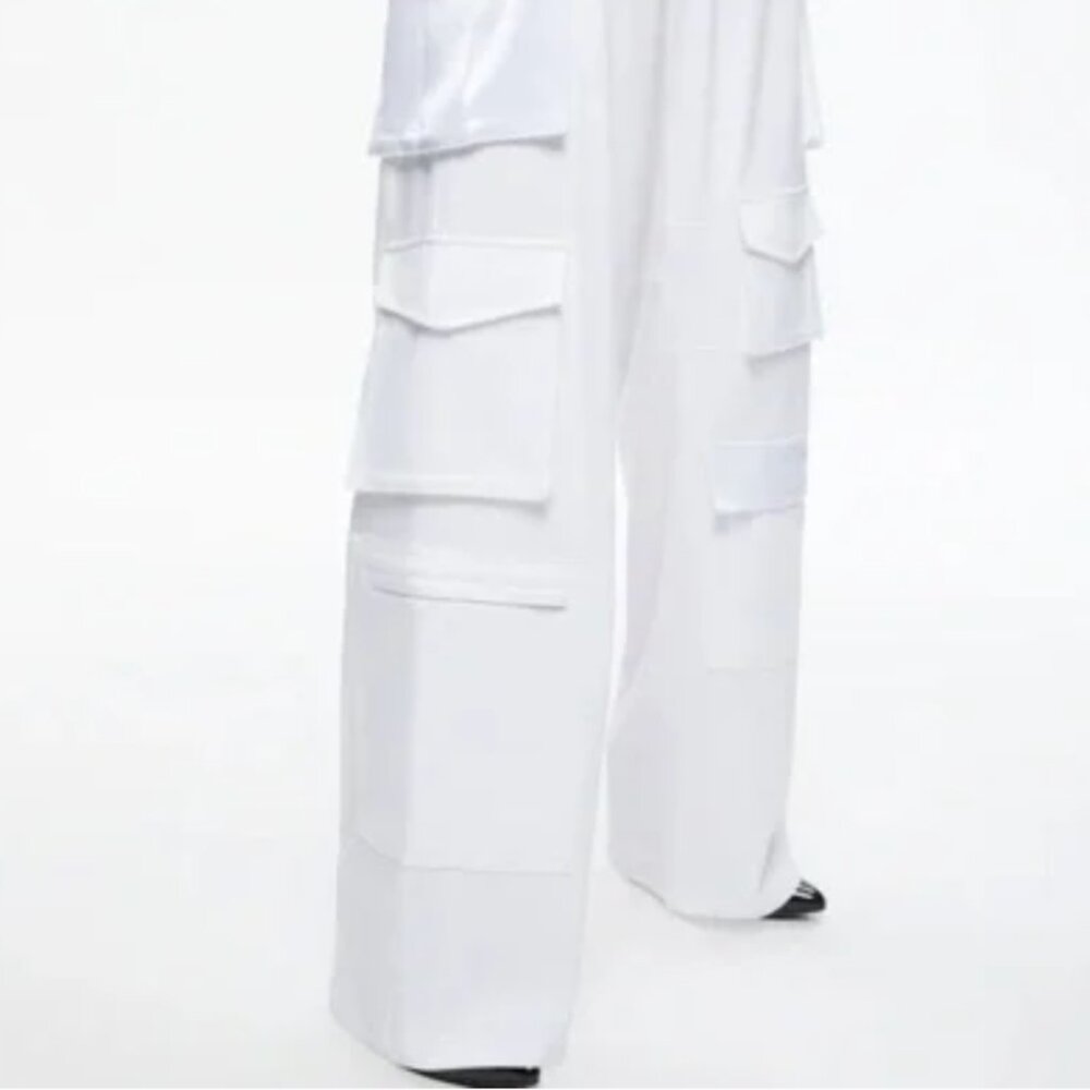NWT Alice + Olivia Luis 5 Pocket Cargo Pant in White Size 6 $495 Size: 6